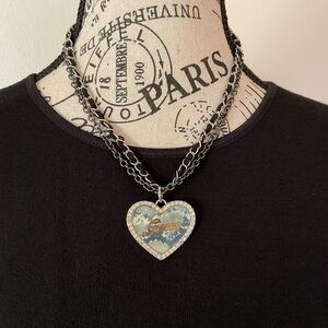 Cool GUESS Silver Rhinestone Heart Necklace